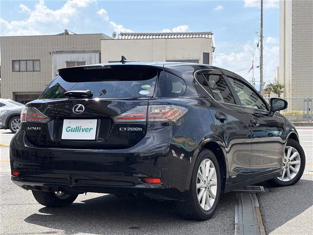 LEXUS CT200H