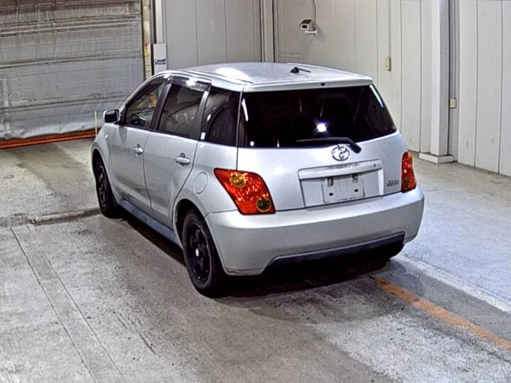 TOYOTA IST