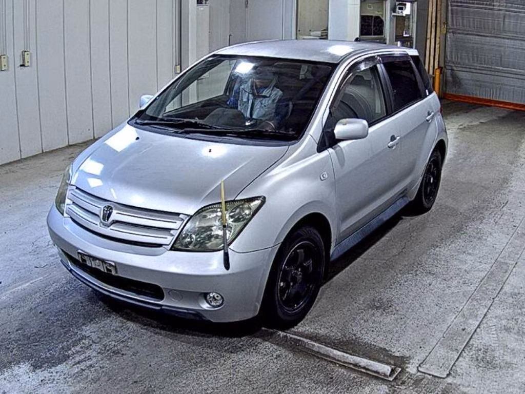 TOYOTA IST