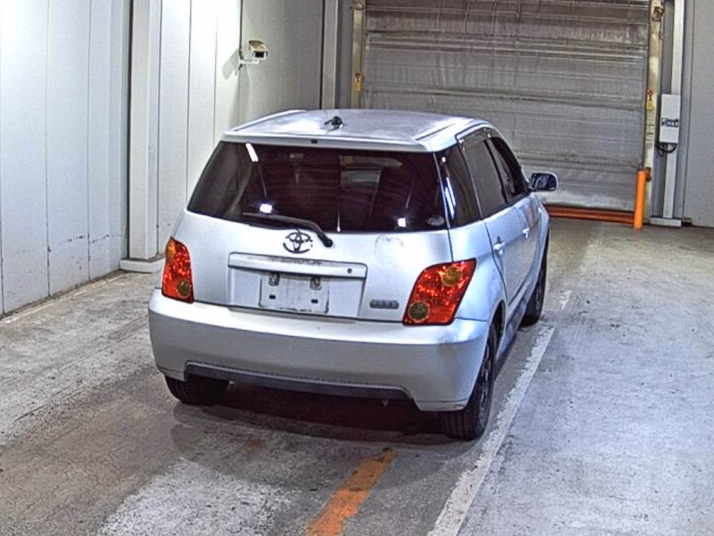 TOYOTA IST