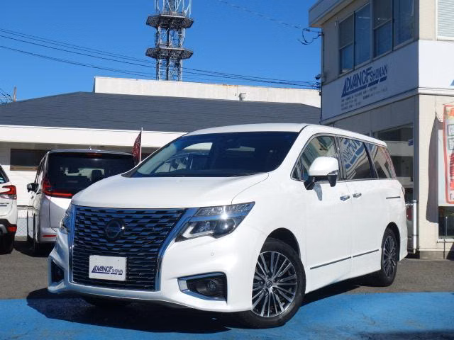 NISSAN ELGRAND