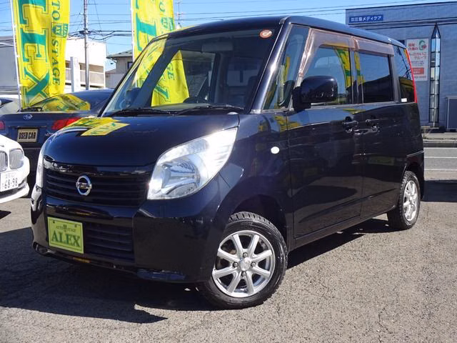 NISSAN ROOX