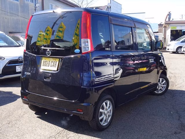 NISSAN ROOX
