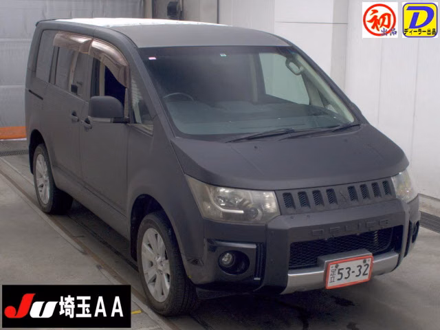MITSUBISHI DELICA D:5