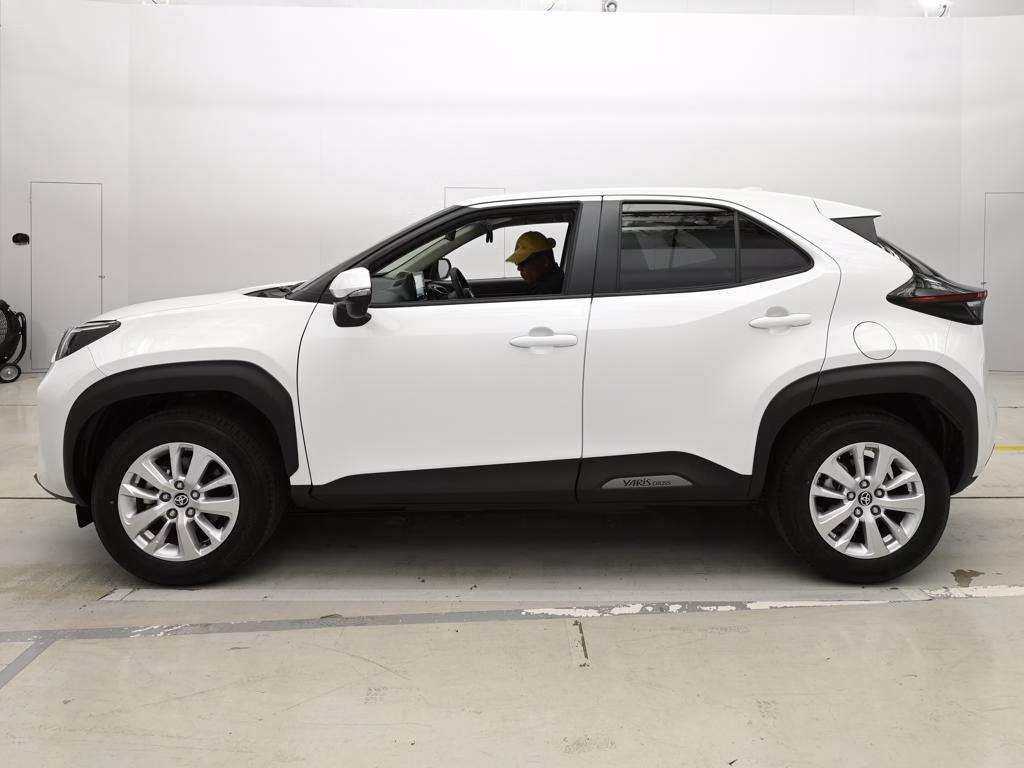 TOYOTA YARIS CROSS