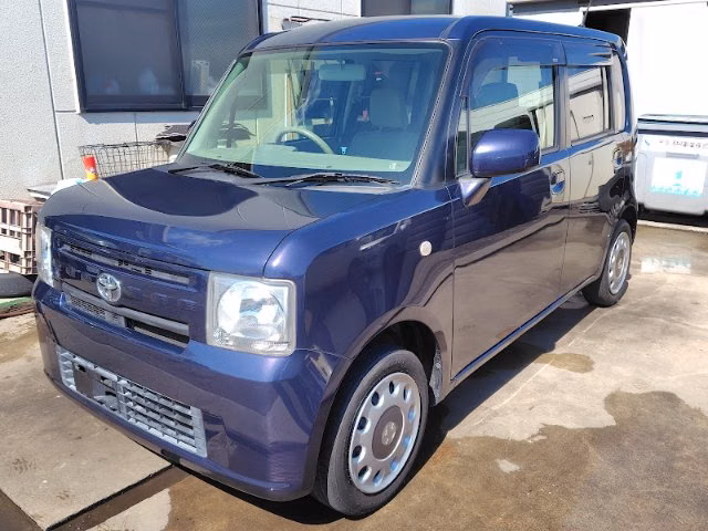 TOYOTA PIXIS SPACE