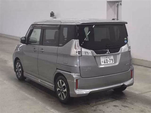 MITSUBISHI DELICA D:2