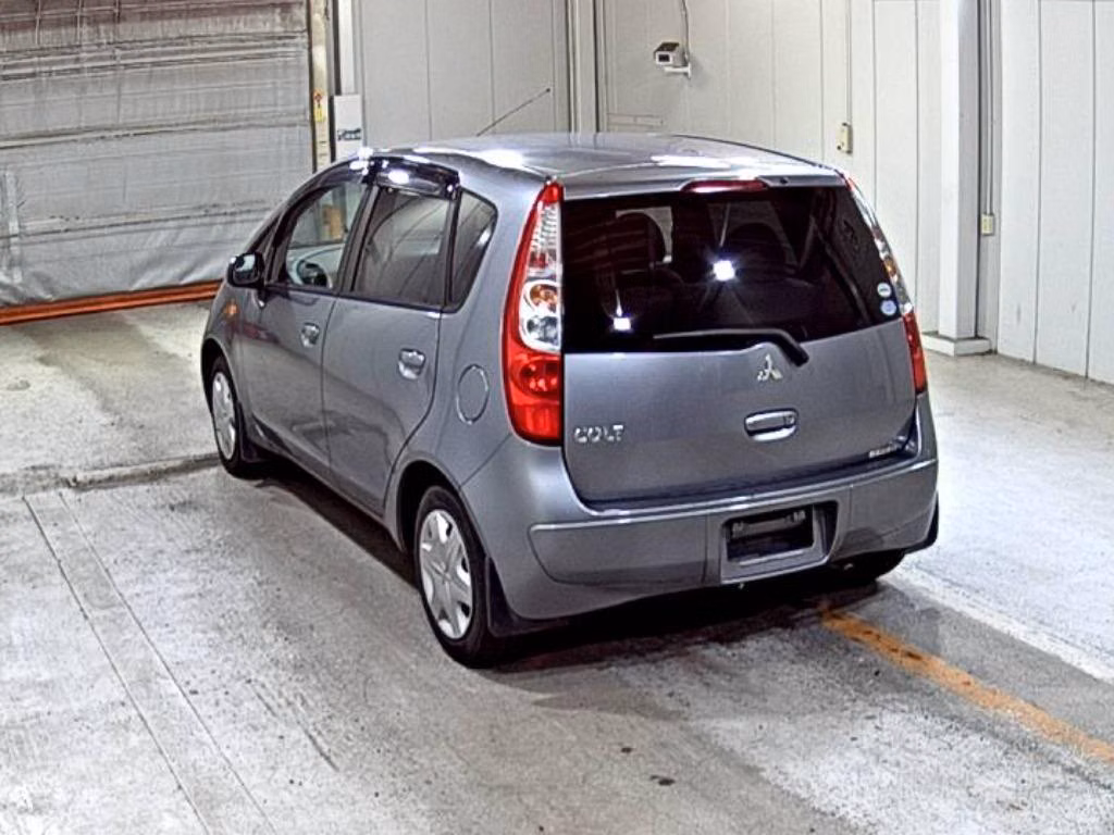 MITSUBISHI COLT