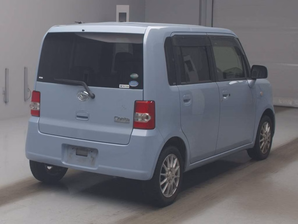 DAIHATSU MOVE CONTE