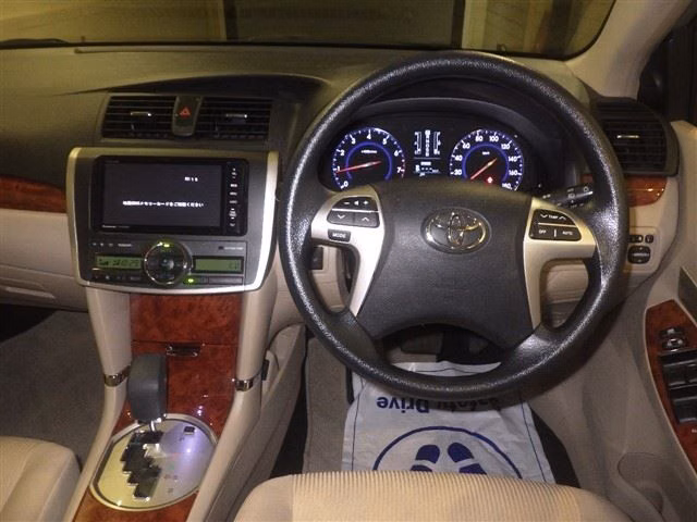 TOYOTA PREMIO