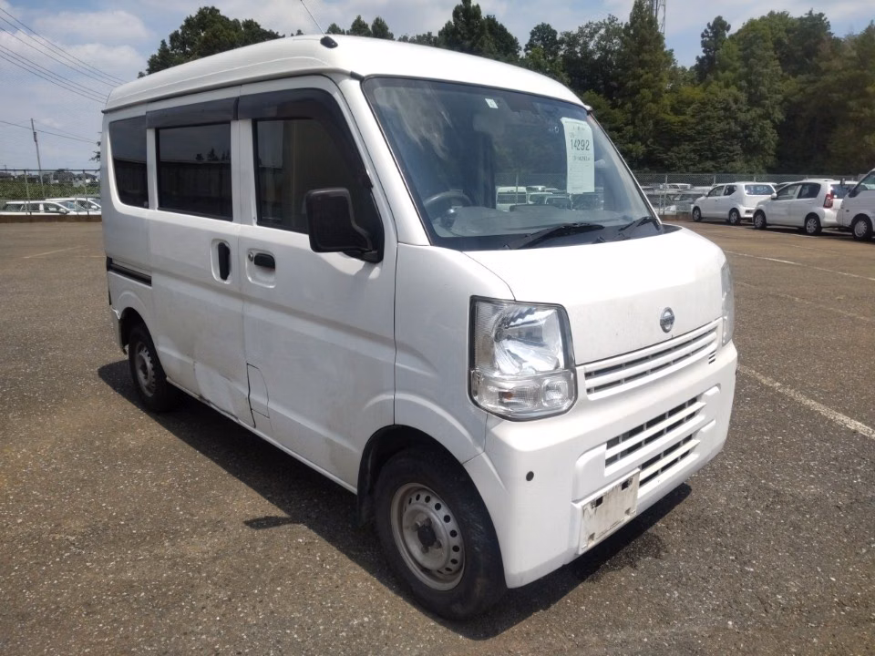 NISSAN NV100 CLIPPER