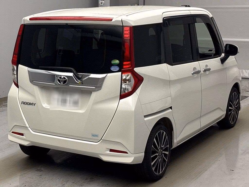 TOYOTA ROOMY