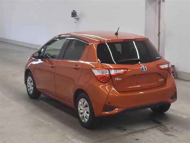 TOYOTA VITZ