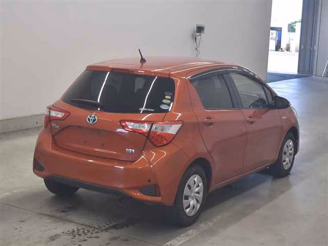 TOYOTA VITZ