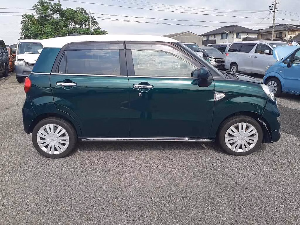 DAIHATSU CAST