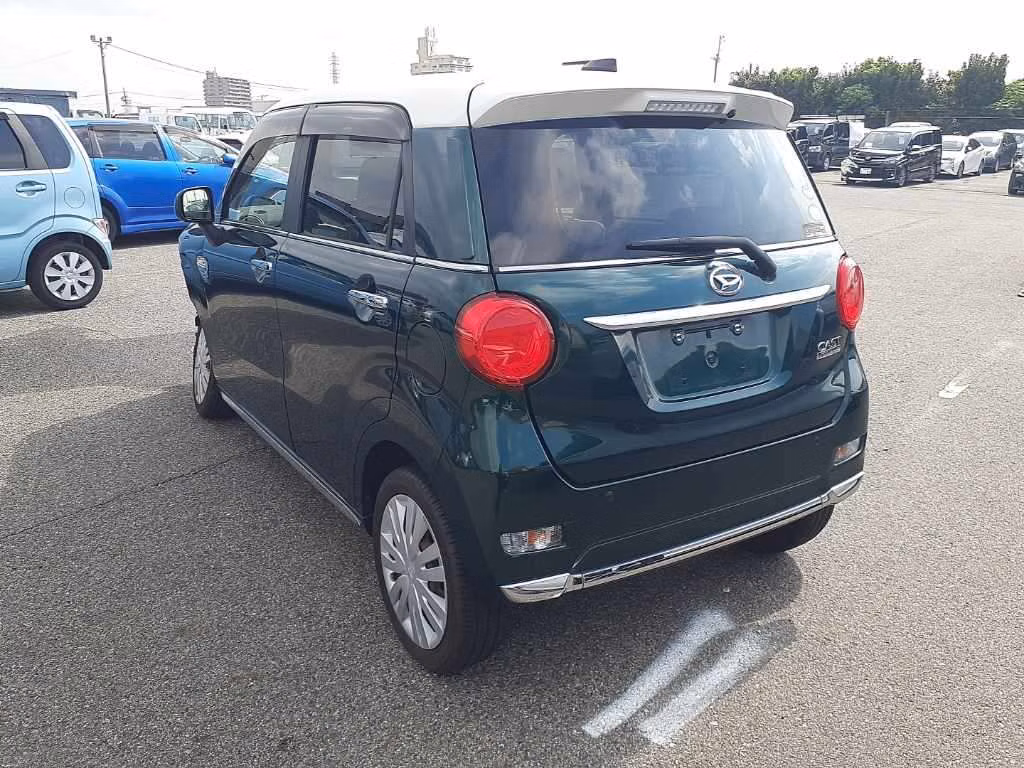 DAIHATSU CAST