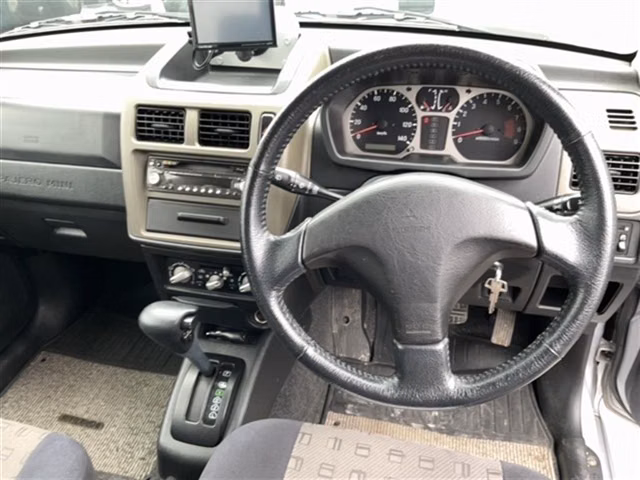 MITSUBISHI PAJERO MINI