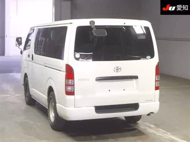 TOYOTA REGIUS ACE