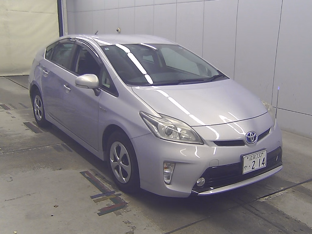TOYOTA PRIUS