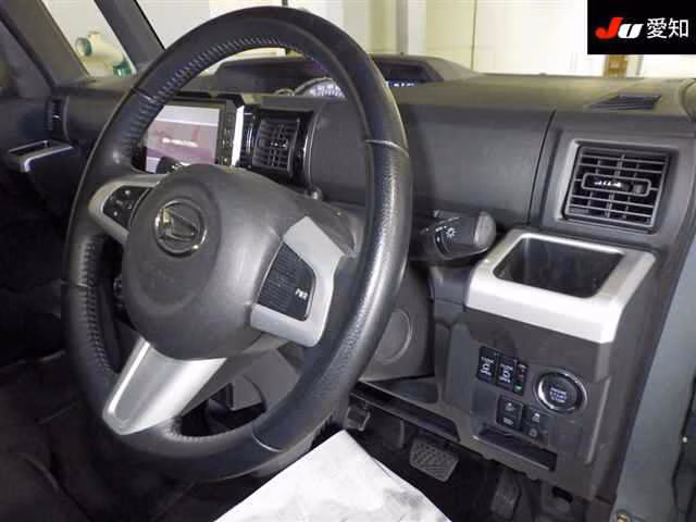 DAIHATSU WAKE