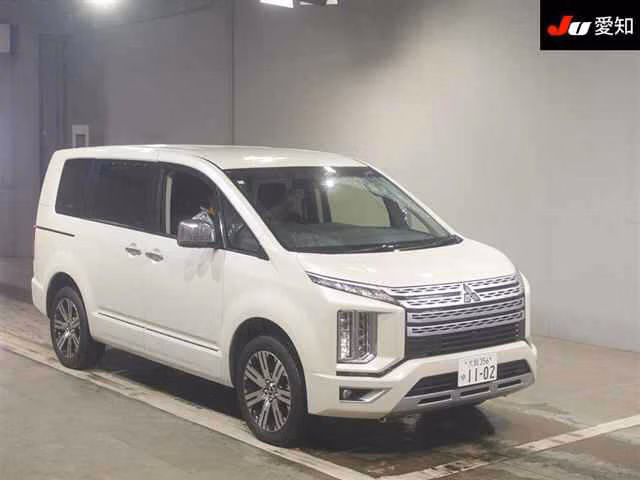 MITSUBISHI DELICA D:5