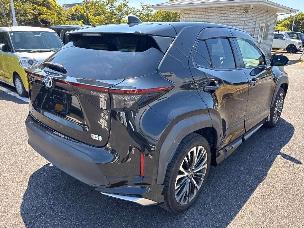 TOYOTA YARIS CROSS