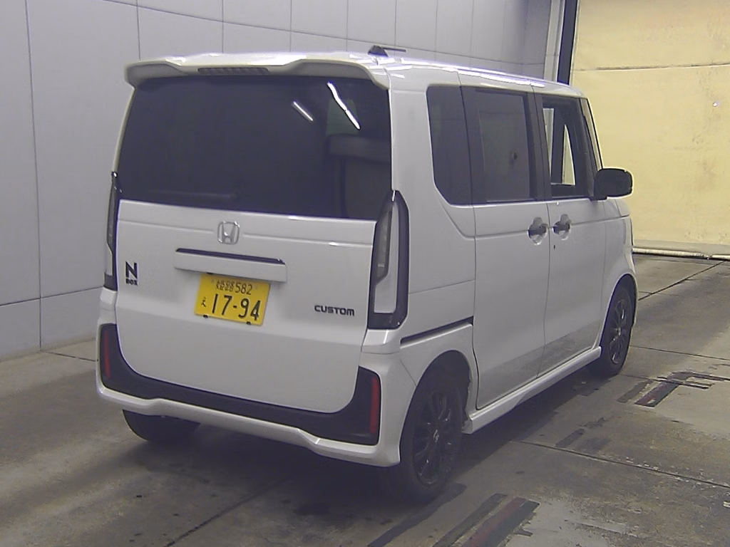 HONDA N-BOX