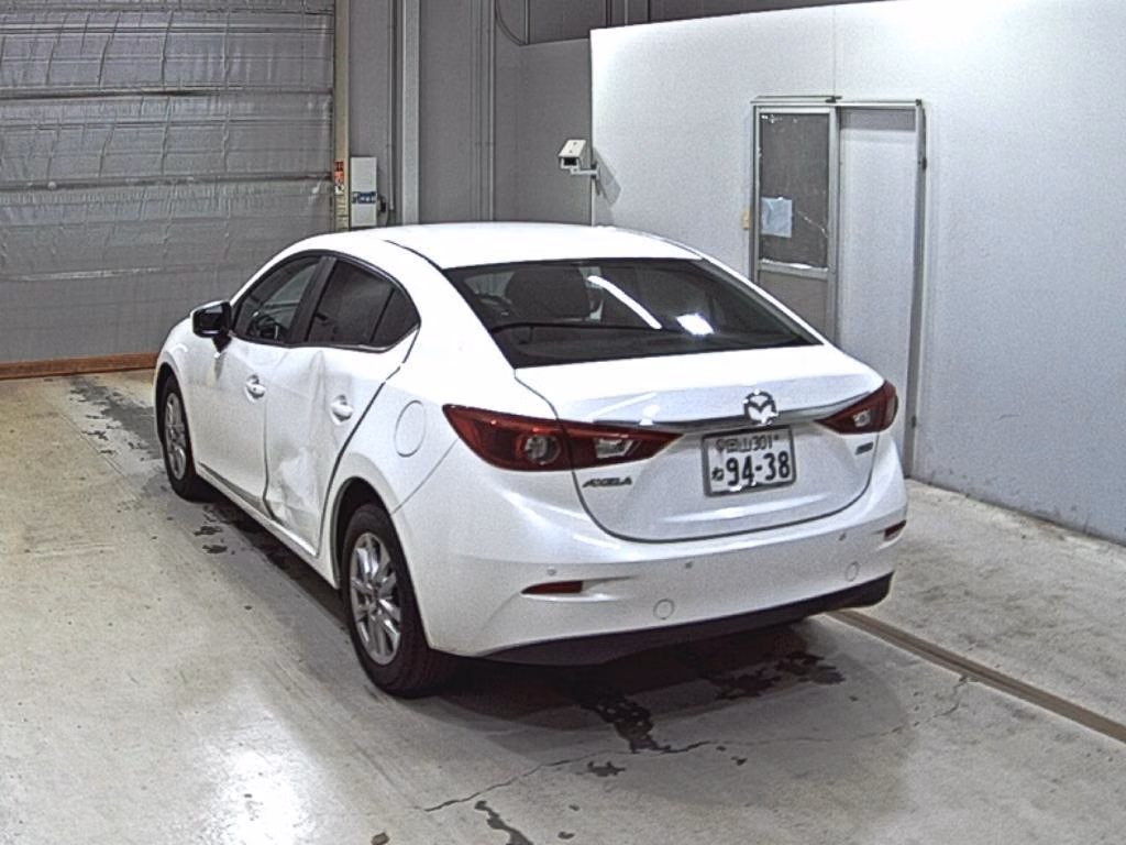 MAZDA AXELA