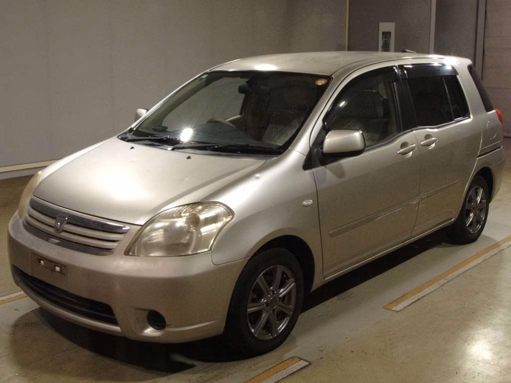 TOYOTA RAUM