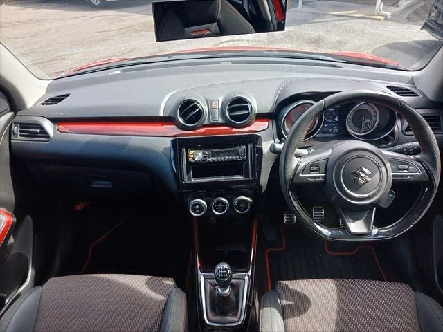 SUZUKI SWIFT