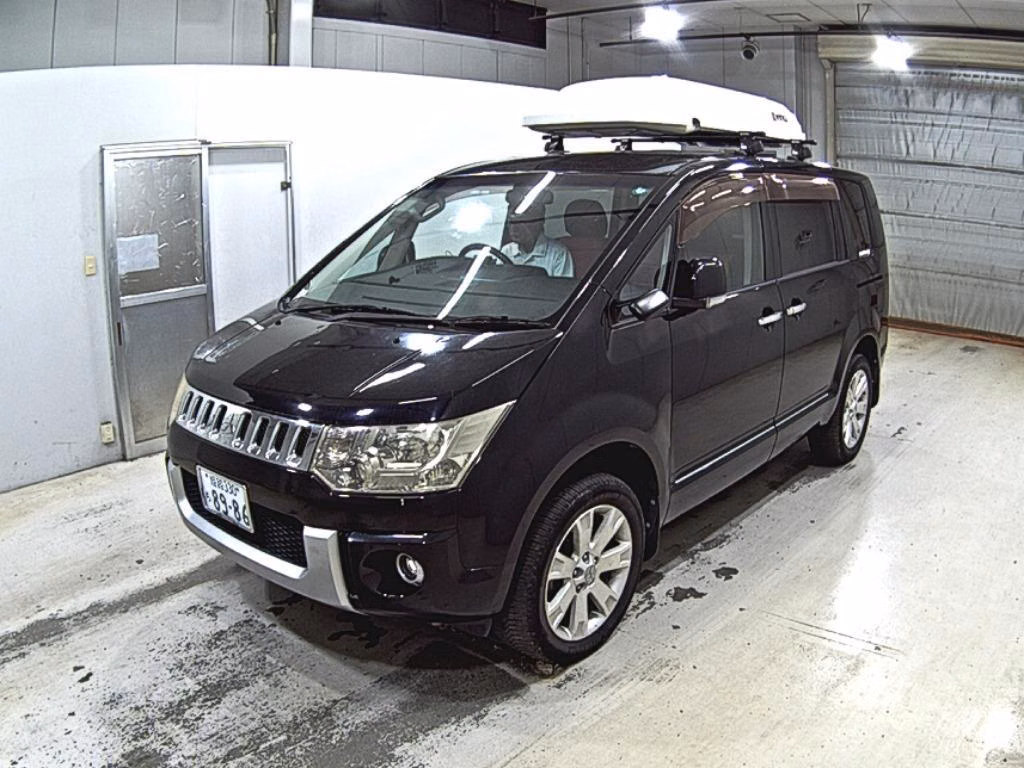 MITSUBISHI DELICA D:5