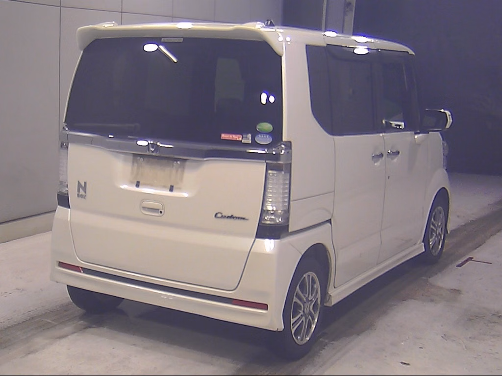 HONDA N-BOX