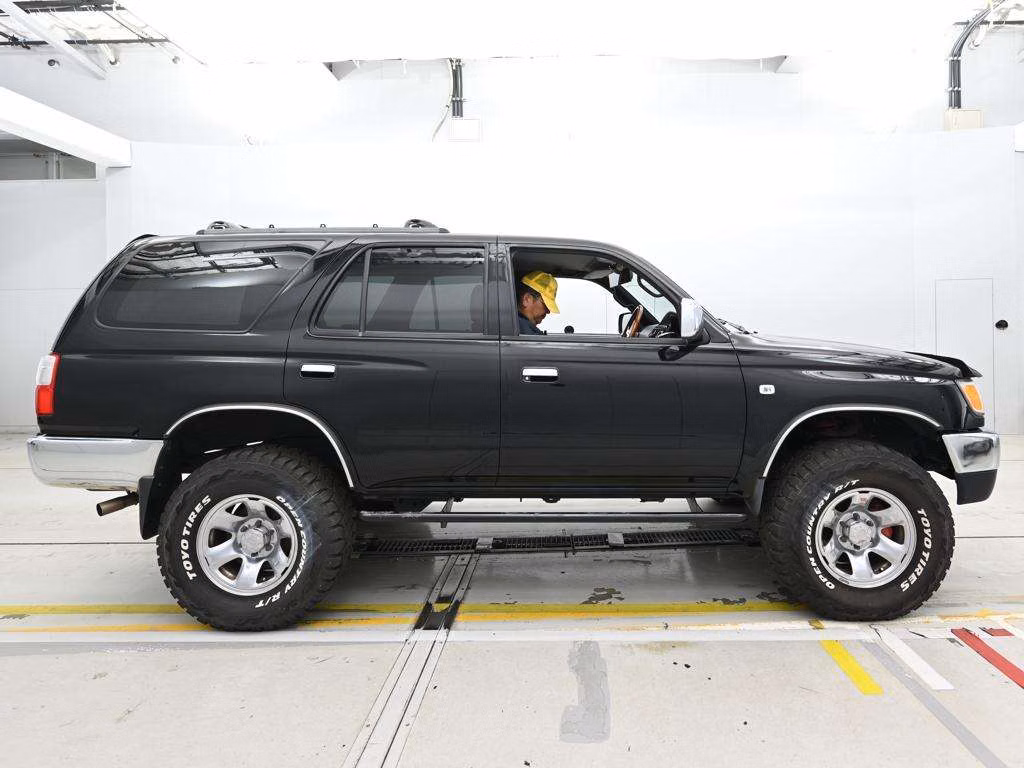 TOYOTA HILUX SURF