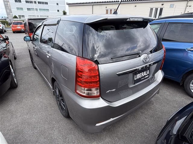 TOYOTA WISH