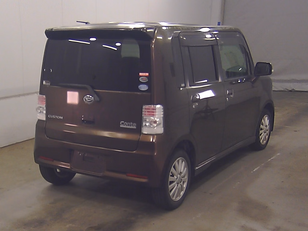 DAIHATSU MOVE CONTE