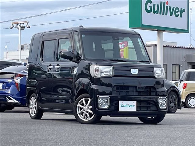 DAIHATSU WAKE