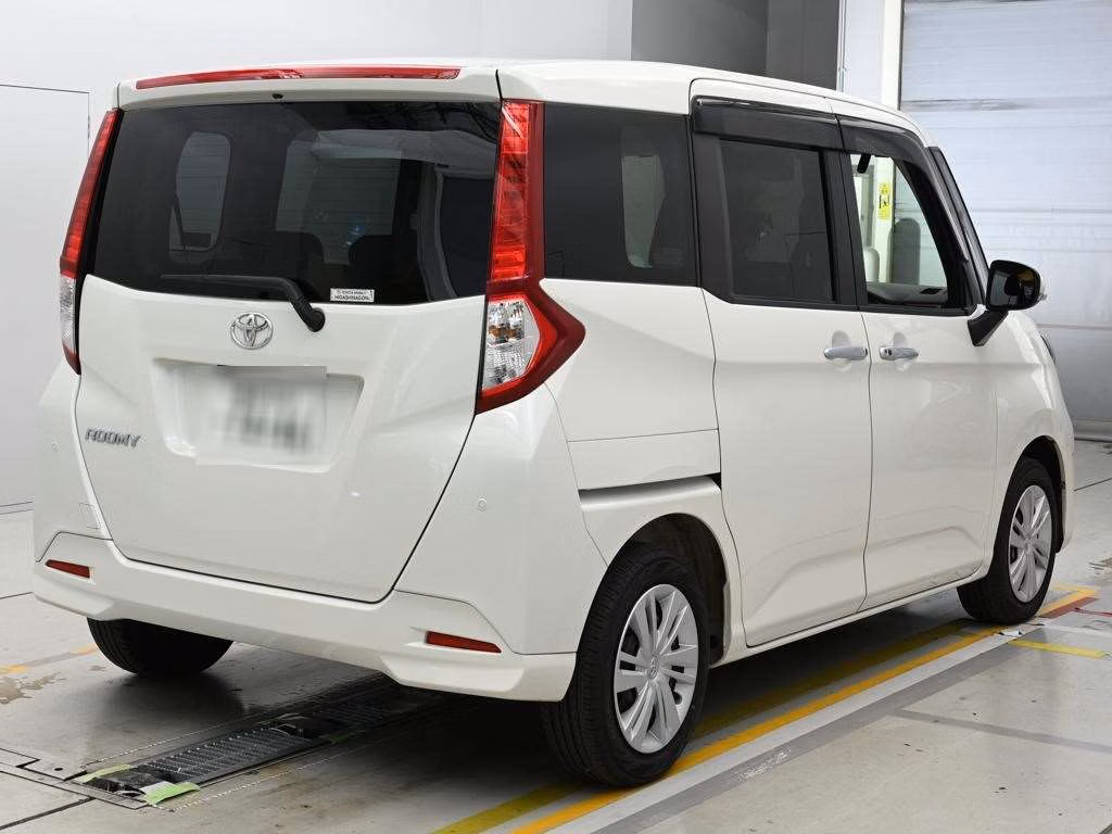 TOYOTA ROOMY