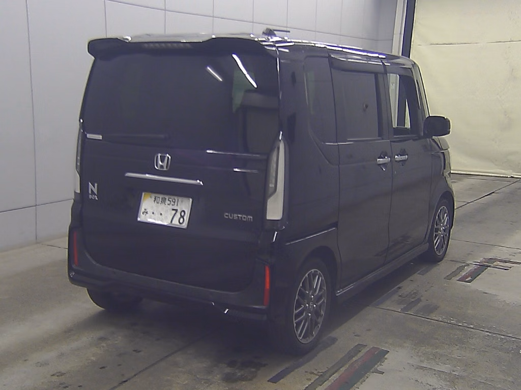 HONDA N-BOX