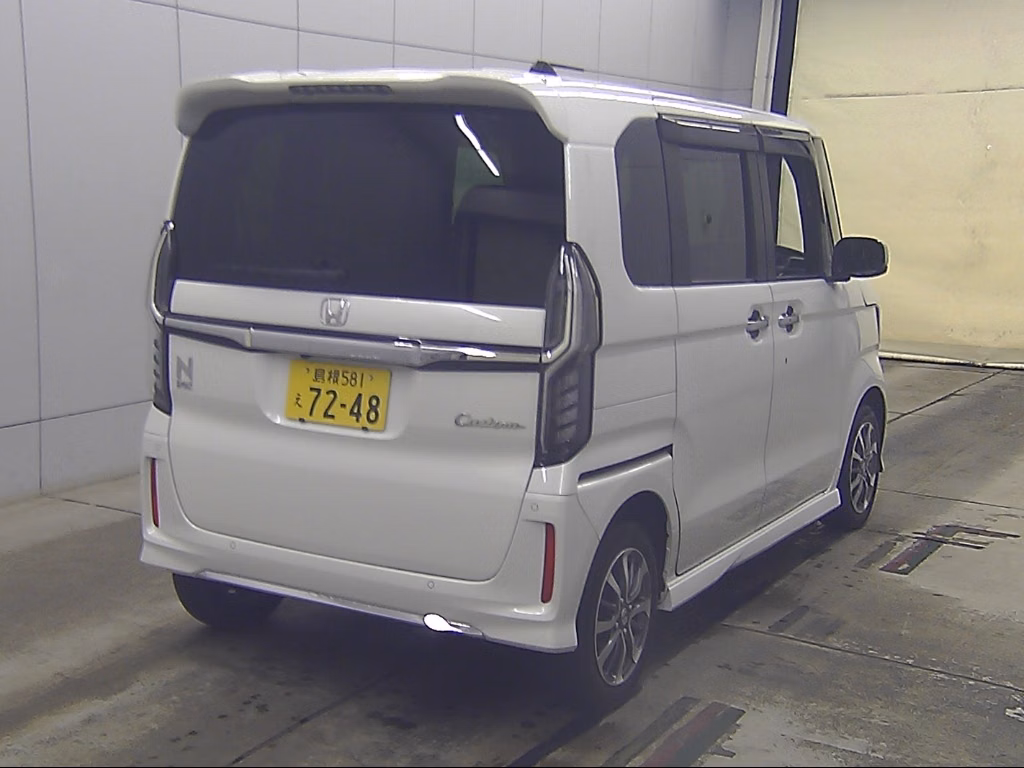HONDA N-BOX