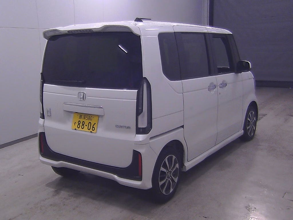 HONDA N-BOX
