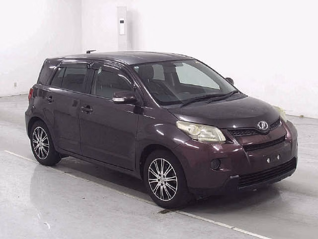 TOYOTA IST