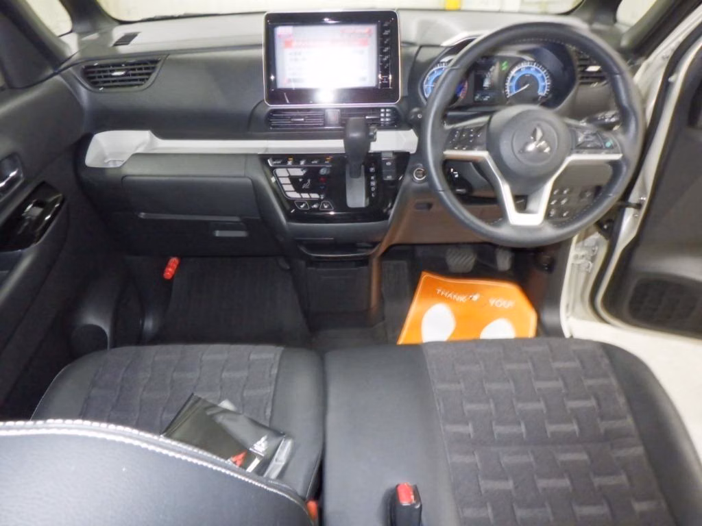 MITSUBISHI DELICA MINI