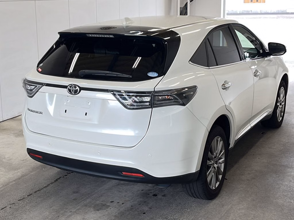 TOYOTA HARRIER