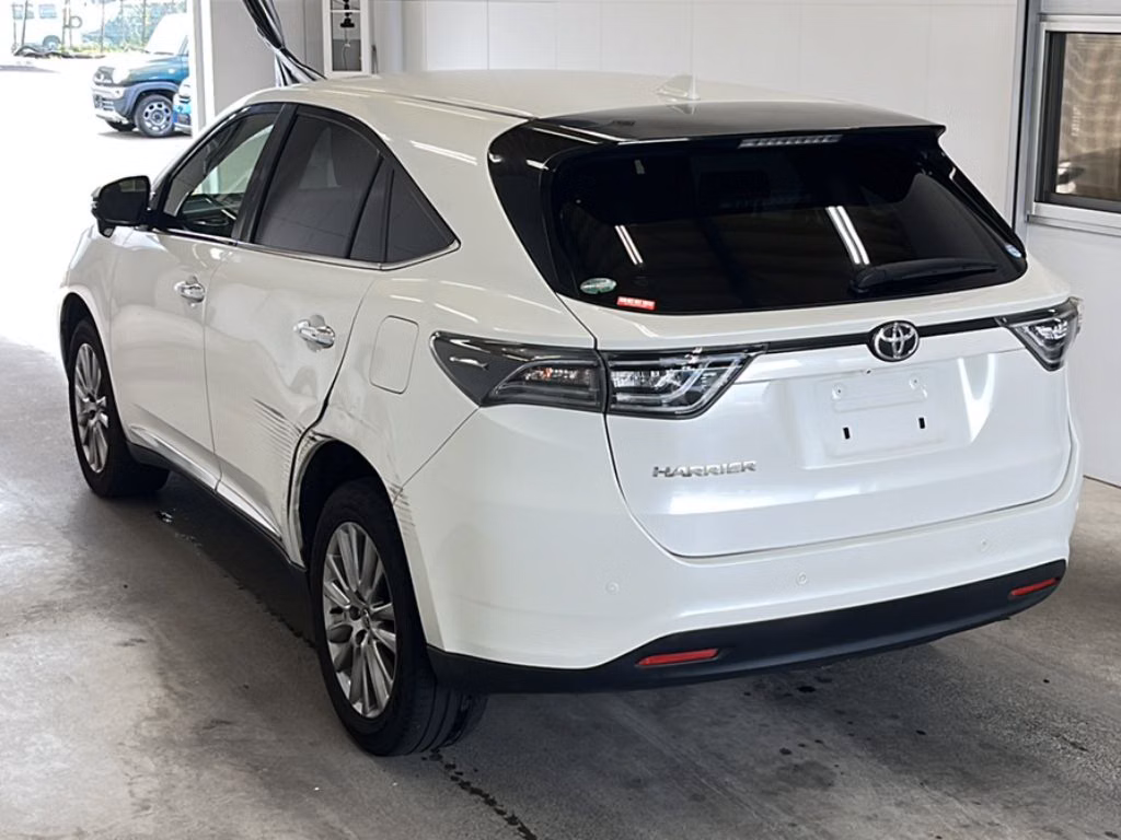 TOYOTA HARRIER
