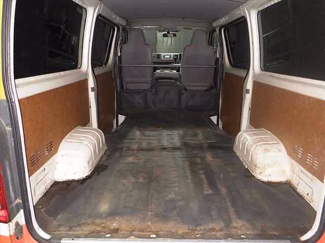 TOYOTA REGIUS ACE