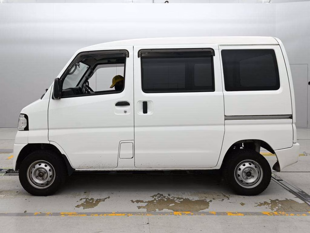 MITSUBISHI MINICAB MIEV