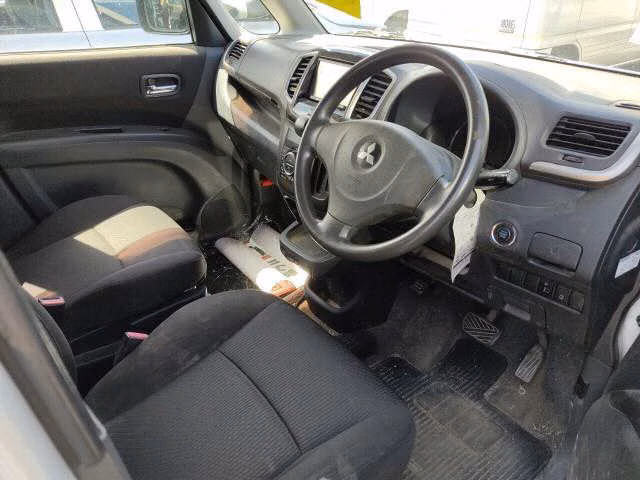 MITSUBISHI DELICA D:2