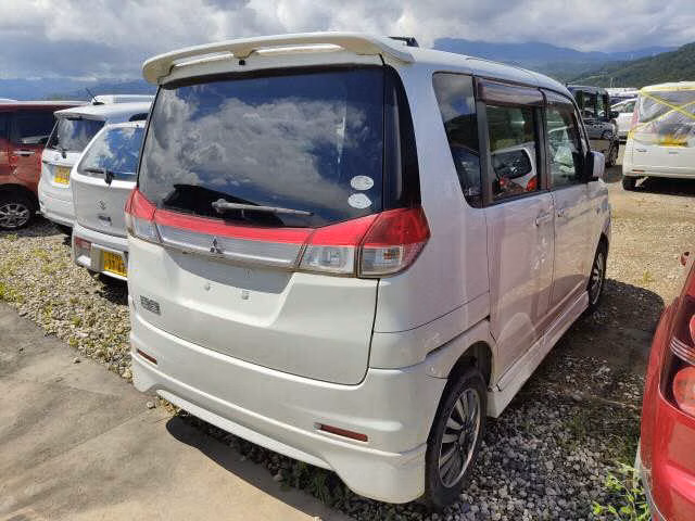MITSUBISHI DELICA D:2