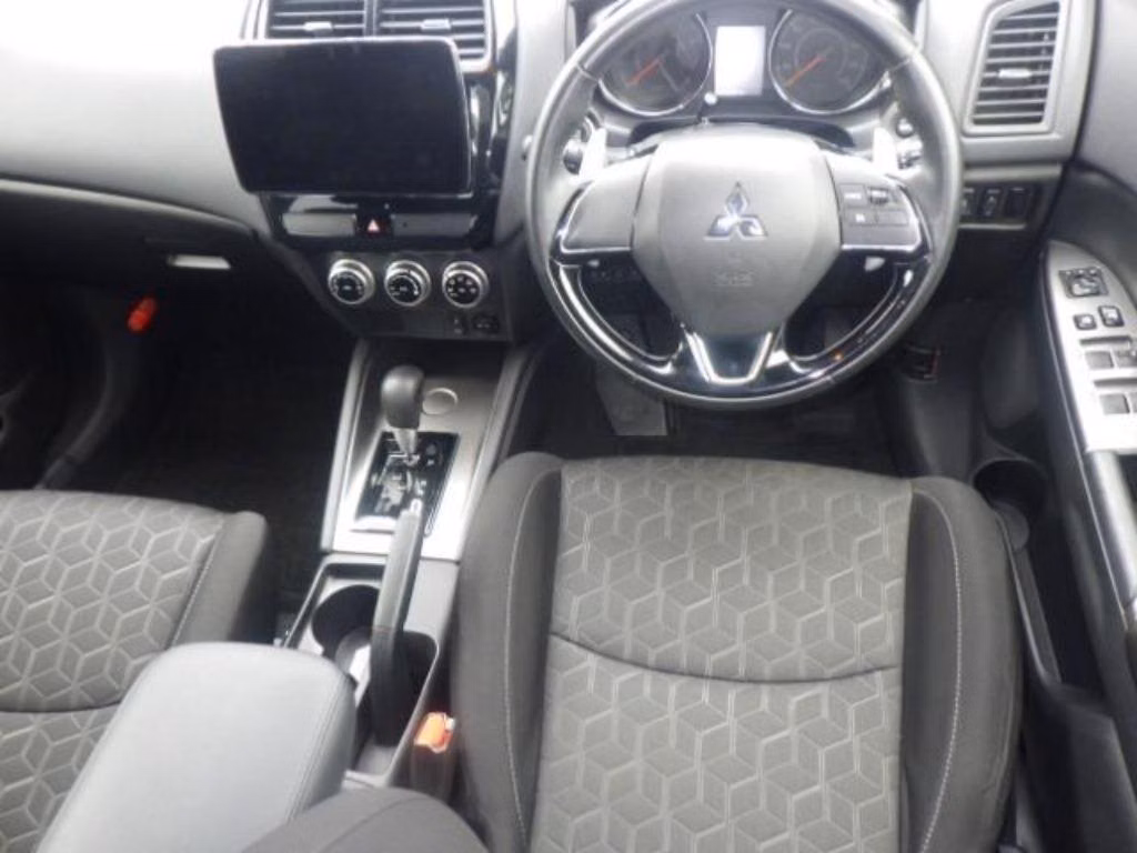 MITSUBISHI RVR