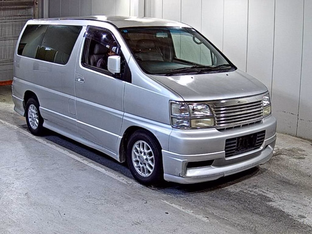 NISSAN ELGRAND